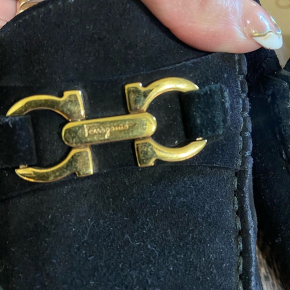 Salvatore ferragamo loafer .Black with gold hardwarre - Picture 12 of 13